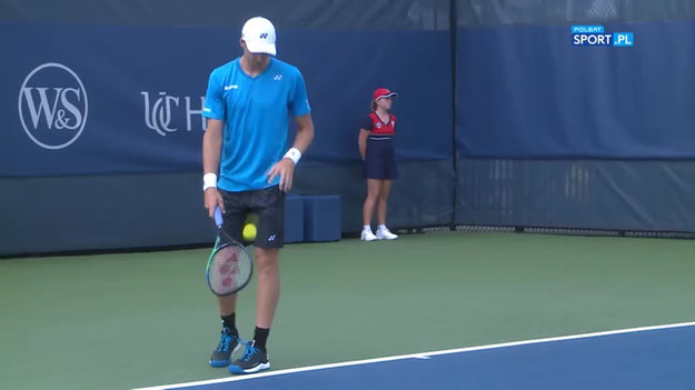 Hubert Hurkacz zwyciężył w meczu z Alejandro Davidovichem Fokiną 6:1, 6:7 (3:7), 6:1. Polak awansował do 1/16 finału turnieju ATP w Cincinnati. Jego następnym rywalem będzie Andy Murray. Hubert Hurkacz - Alejandro Davidovich Fokina 6:1, 6:7 (3:7), 6:1.