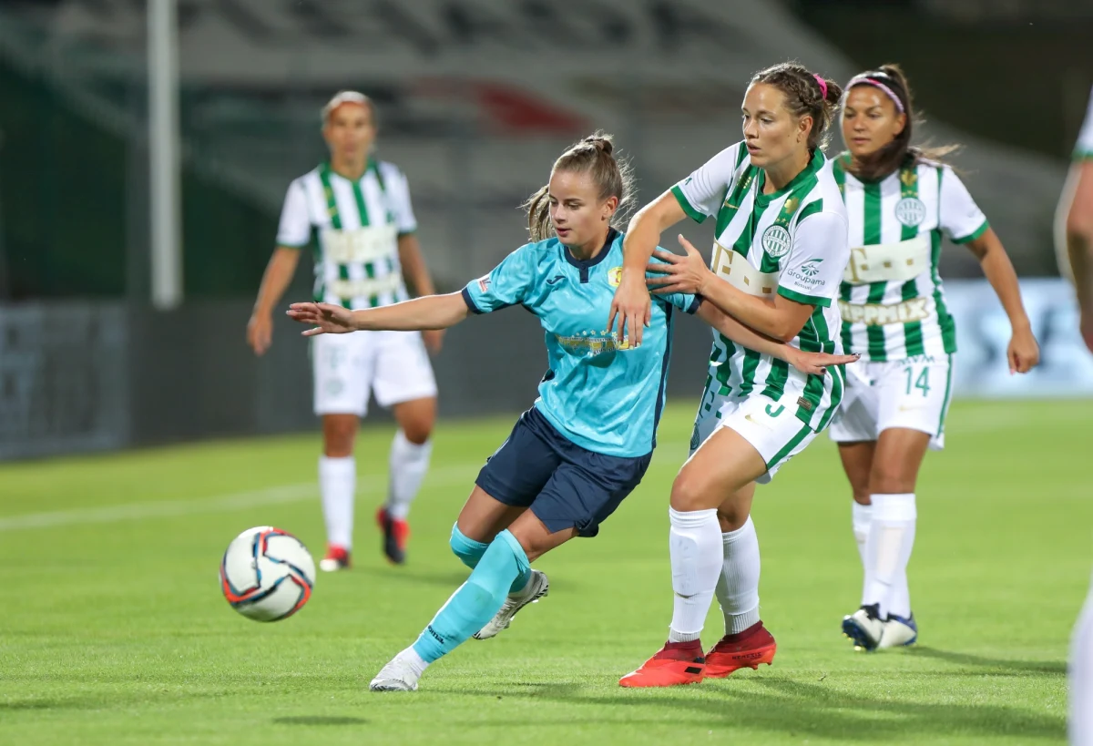 Piłkarki nożne Czarnych Sosnowiec przegrały u siebie z węgierskim Ferencvarosem Budapeszt 1:2 (0:1) w meczu 1. rundy kwalifikacji Ligi Mistrzyń i odpadły  z rywalizacji.