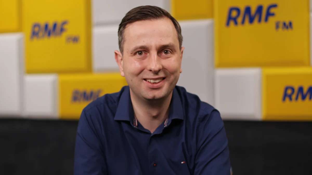 „Nie ma kandydata, jest wiele godnych parlamentarzystów, którzy mogliby pełnić tę funkcję” – mówił w Rozmowie w samo południe w RMF FM Władysław Kosiniak-Kamysz, pytany o to, czy widzi siebie na fotelu marszałka Sejmu. Jak dodał prezes PSL – na wczorajszym spotkaniu opozycji nie było dyskusji o tym, kto mógłby zastąpić Elżbietę Witek w kierowaniu sejmowymi pracami. „Jeżeli nie będzie dyskusji o tym, jak ma wyglądać izba pod rządami nowego marszałka, nie ma sensu rozmowa o kandydatach” – przekonuje polityk.