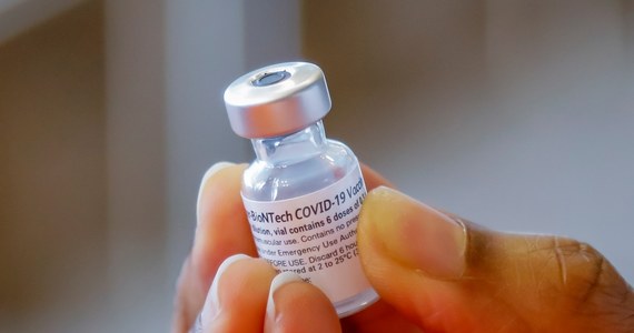 Trwa plenerowa akcja szczepień przeciw Covid -19 pod hasłem #KrakowSzczepi . Jeszcze do końca wakacji wszyscy chętni mogą zaszczepić się jednodawkową szczepionką firmy Johnson&Johnson lub dwudawkowym preparatem firmy Pfizer.  