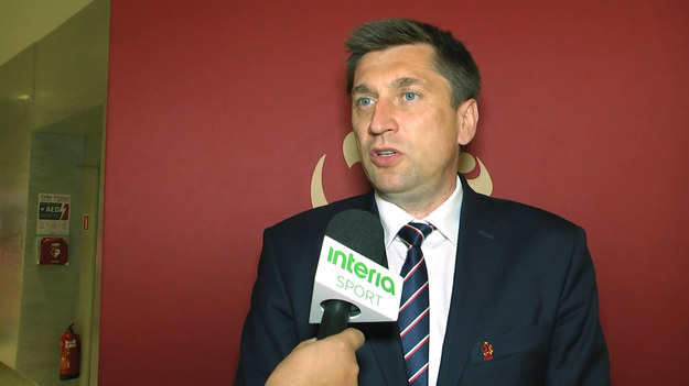 - Nieudanie rozpoczęliśmy sezon, ale nie wolno się poddać. Trzeba walczyć o swoje. Czy Michał Probierz pozostanie trenerem Cracovii? Decyzje w tej sprawie należą do właściciela klubu, profesora Janusza Filipiaka. Na dzisiaj Michał Probierz jest trenerem Cracovii - mówi Interii Jakub Tabisz, wiceprezes Cracovii.