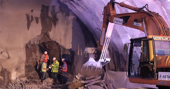 Generalna Dyrekcja Dróg Krajowych i Autostrad nie zgodziła się na przedłużenie terminu oddania do użytku tunelu na zakopiance. Jego wykonawca, włoska firma Astaldi wystąpiła z takim wnioskiem w związku z niekorzystnymi warunkami atmosferycznymi, a także epidemią koronawirusa. 