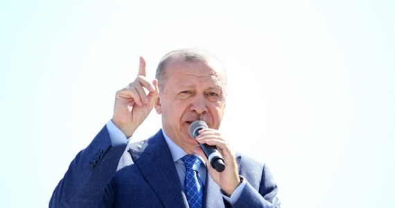 Prezydent Turcji Recep Tayyip Erdogan wezwał kraje europejskie do wzięcia odpowiedzialności za migrantów pochodzących z Afganistanu. Zapowiedział, że jego kraj nie zostanie "europejskim magazynem migrantów".
