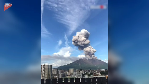 Sakurajima to aktywny wulkan na japońskiej wyspie Kiusiu. Jego częste wybuchy mogą podziwiać mieszkańcy położonego tuż obok, 600-tysięcznego miasta Kagoshima. Ostatnio wulkan znowu przypomniał o swoim istnieniu, wyrzucają w powietrze kłęby dymu. Zobaczcie sami!