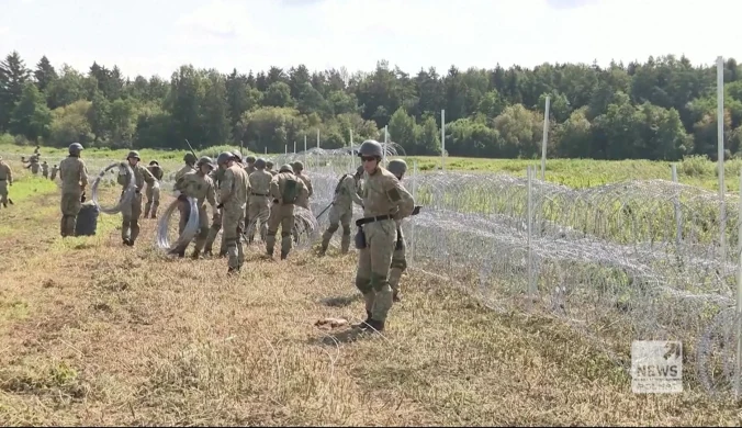 "Wydarzenia": Drut kolczasty na granicy polsko-białoruskiej. Wciąż trwa spór o imigrantów