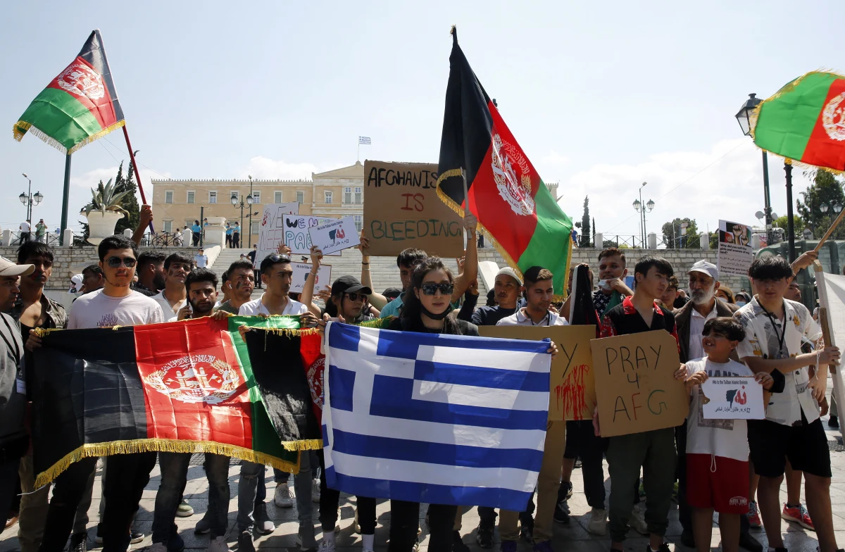 Z obawy przed wzrostem liczby uchodźców z Afganistanu, władze Grecji postawiły 40-kilometrowy mur na granicy z Turcją oraz zainstalowały tam nowy system nadzoru.