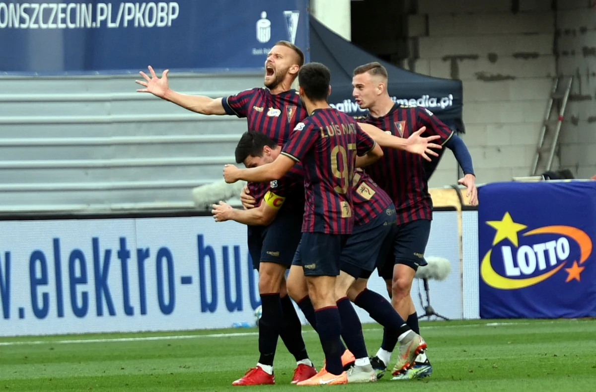 Dwa rzuty karne i samobójczy gol piłkarza Stali dały Pogoni Szczecin zwycięstwo 4:1 nad zespołem z Mielca. Portowcy przegrywali do przerwy 0:1, ale w drugiej części cztery razy trafili do siatki rywali.