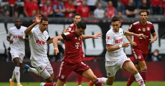Robert Lewandowski, który w sobotę skończył 33 lata, dzień później strzelił gola dla Bayernu w wygranym 3:2 meczu 2. kolejki Bundesligi z FC Koeln. Dwie bramki zdobył Serge Gnabry, a klub z Monachium ustanowił rekord, zaliczając co najmniej jedno trafienie w 74. spotkaniu z rzędu.
