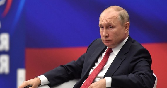 ​Prezydent Rosji Władimir Putin zaproponował, by wypłacić emerytom w kraju dodatkowe 10 tys. rubli. Podkreślał, że waloryzacja jest niewystarczająca w przypadku wysokiej inflacji.

