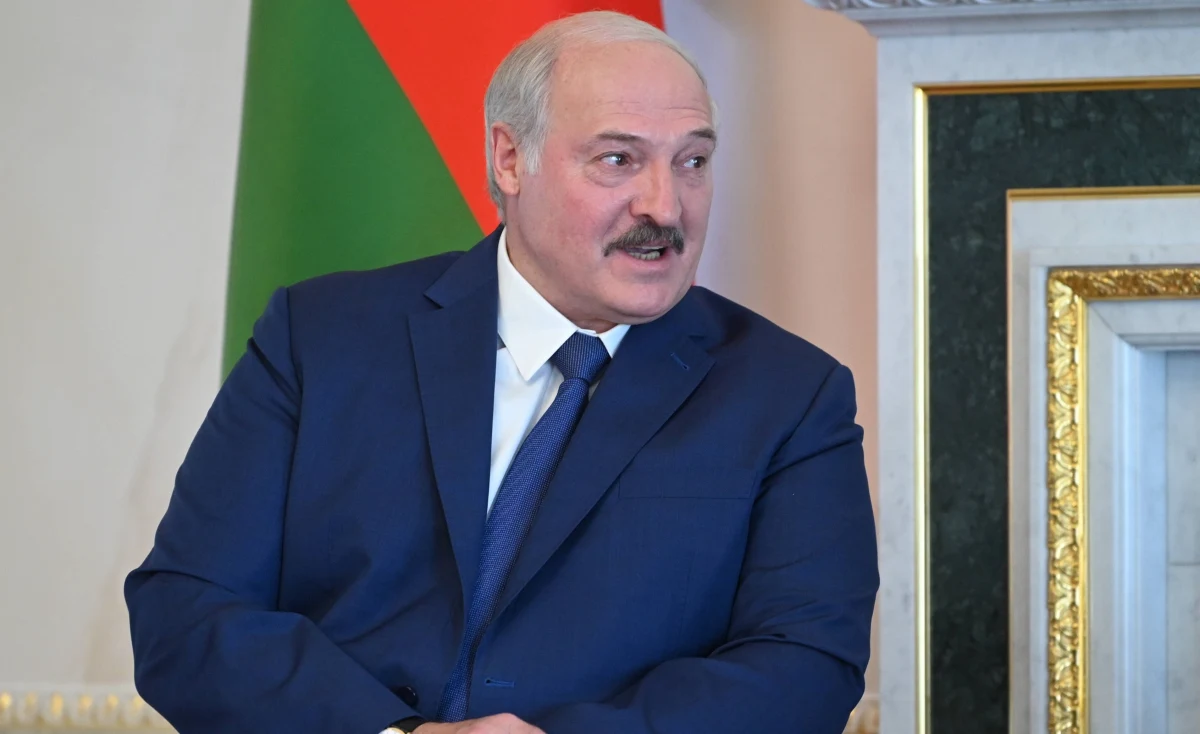 "Polska wywołała konflikt graniczny z migrantami, naruszając białoruską granicę" – powiedział Alaksandr Łukaszenka. Oskarżył on polską Straż Graniczną o siłowe wypchnięcie migrantów na stronę białoruską. Taką wersję rozpowszechniają media państwowe na Białorusi.