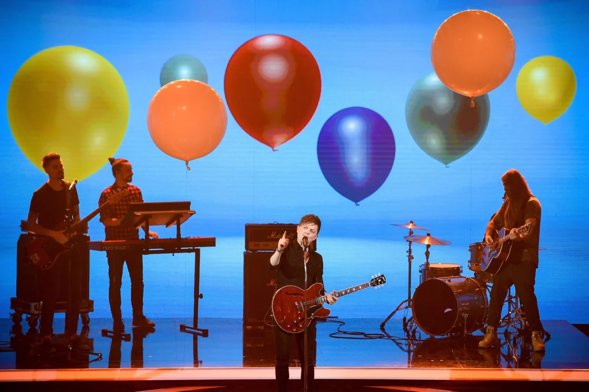 Najpopularniejsi artyści młodego pokolenia i muzyczne gwiazdy w konkursie RMF FM i Polsatu! Roxie Węgiel, Doda, Sylwia Grzeszczak, Arek Kłusowski, C Bool, Michał Szczygieł, Martin Lange, Three of Us, Daria. To właśnie oni powalczą w sobotę 28 sierpnia o statuetkę, którą tradycyjnie wręczy zwycięzcy przedstawiciel radia RMF FM. Gwiazdą wieczoru będzie Michael Patrick Kelly z hitowej w latach 90. grupy The Kelly Family. Z kolei w niedzielę najlepsze skecze znakomitych artystów Świętokrzyskiej Gali Kabaretowej sprawią, że na twarzach widzów zagoszczą najszersze z możliwych uśmiechów. 