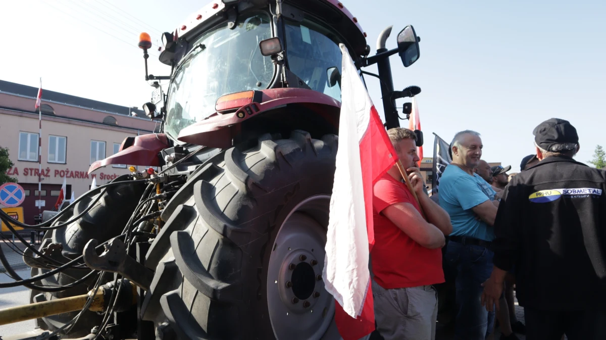 AgroUnia szykuje na wtorek i środę blokady w kilkunastu miejscach Polski. To odpowiedź rolników na słowa premiera Morawieckiego, który, ich zdaniem, obraził ich wysyłając policję na zeszłotygodniowe protesty. 