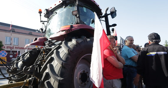 AgroUnia szykuje na wtorek i środę blokady w kilkunastu miejscach Polski. To odpowiedź rolników na słowa premiera Morawieckiego, który, ich zdaniem, obraził ich wysyłając policję na zeszłotygodniowe protesty. 