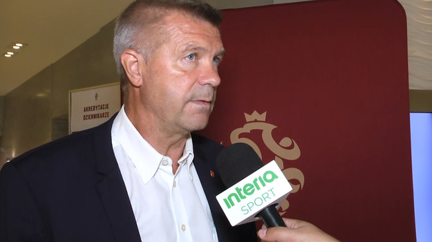 Od roku, od kiedy miasto Kielce przejęło pakiet większościowy Korony Kielce pracujemy nad naprawą klubu. Przygotowujemy pierwszy zespół piłki nożnej do celu jakim jest awans do Ekstraklasy. On da nam także inną perspektywę ekonomiczną. Chcemy awansować do najwyższej klasy rozgrywkowej. W naszym przypadku jednak celem jest nie tylko sukces sportowy ale też wiarygodność - mówi Interii Bogdan Wenta, prezydent Kielc. 
