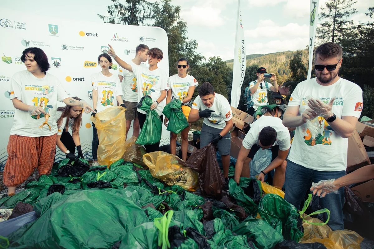 Pierwsza edycja akcji Czysty Bałtyk potrwa dwa dni. W tym czasie wolontariusze będą zbierać śmieci z plaż oraz ich okolic na Półwyspie Helskim i w Trójmieście. Odbędzie się również konferencja, podczas której naukowcy zajmujący się na co dzień problemami klimatu oraz ekosystemów morskich będą szukać rozwiązań dla najbardziej palących problemów.