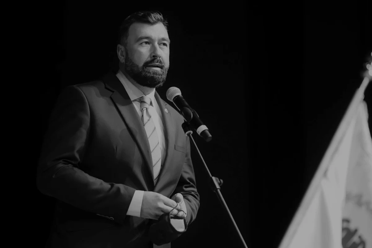 W Płocku w rejonie jednego z mostów na Wiśle odnaleziono ciało starosta płockiego Mariusza Bieńka. Informację potwierdził prezydent Płocka Andrzej Nowakowski. 