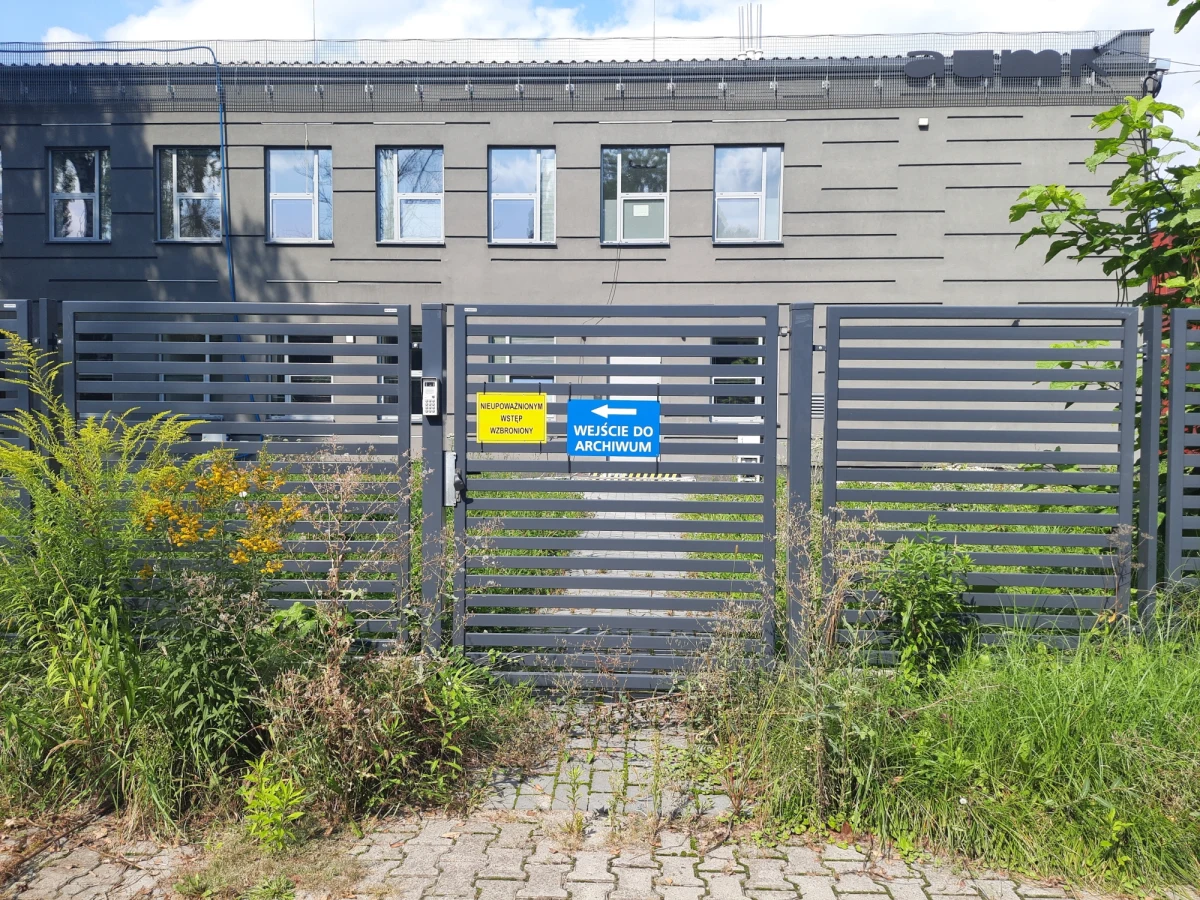 Zakończyła się rozbiórka hal archiwum Urzędu Miasta Krakowa, zniszczonych w lutym w pożarze. "Udało się wydobyć i zabezpieczyć około 900 metrów bieżących akt" - powiedział nadzorujący przebieg prac sekretarz miasta Antoni Fryczek.