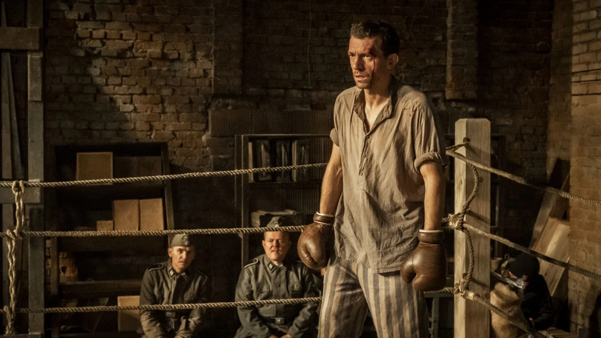 27 sierpnia do kin wchodzi oparty na faktach film "Mistrz" Macieja Barczewskiego o Tadeuszu "Teddym" Pietrzykowskim z doskonałą rolą Piotra Głowackiego. 