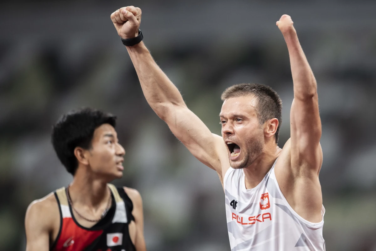 Złoto, srebro i brąz zdobyli dziś polscy paraolimpijczycy w Tokio. Bezkonkurencyjna w rzucie maczugą była Róża Kozakowska. Drugie miejsce w biegu na 100 m w klasie T47 zdobył Michał Derus, a brązowy medal w pchnięciu kulą wywalczył Lech Stoltman.