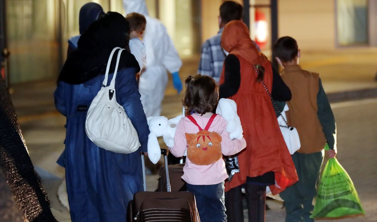 Brytyjskie ministerstwo spraw zagranicznych przyznało, że pozostawienie w opuszczonej ambasadzie w Kabulu danych jej afgańskich pracowników było błędem, ale wyjaśniło to pośpiechem, w jakim prowadzona była ewakuacja. 