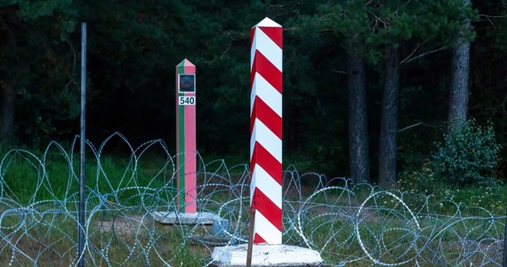 ​NATO gotowe jest pomóc Polsce w sprawie zagrożenia hybrydowego na granicy z Białorusią. "NATO uważnie monitoruje sytuację na granicy z Białorusią, która wywiera presję migracyjną na naszych sojuszników - Litwę, Łotwę i Polskę" - przekazały naszej dziennikarce w Brukseli służby prasowe w Kwaterze Głównej NATO.