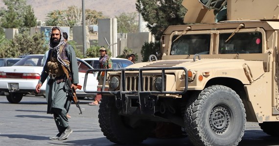 ​Co najmniej 170 osób zaginęło w czwartkowych wybuchach w Kabulu - podaje agencja TASS, powołując się na afgański resort zdrowia. Wcześniej informowano o około 110 zabitych. Według korespondenta telewizji CBS w ataku rannych zostało ponad 200 osób.