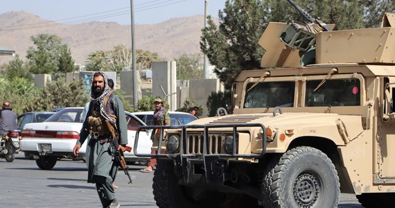Siły zbrojne USA przeprowadziły atak za pomocą drona na planistę tzw. Państwa Islamskiego we wschodnim Afganistanie - podało Dowództwo Centralne (CENTCOM). Terrorysta miał zostać zabity. To odwet za krwawy zamach w Kabulu. 