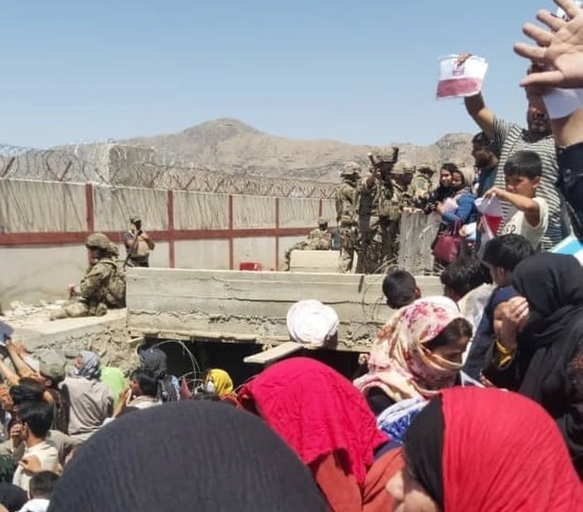 "Nie zmarnujmy potencjału ludzi, których pomogliśmy opuścić Afganistan" - apeluje do polskiego rządu prezeska fundacji ICAD, która wspomagała rząd w bezpiecznej ewakuacji współpracowników polskich żołnierzy. "To nie są przypadkowi ludzie. To politycy, dyplomaci, wysokiej rangi żołnierze i różni specjaliści" - tłumaczy w rozmowie z reporterem RMF FM Edyta Tyc.