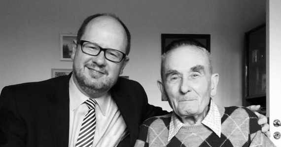 ​Nie żyje Ryszard Adamowicz, ojciec zamordowanego prezydenta Gdańska Pawła Adamowicza. Informację o śmierci 93-latka przekazała jego rodzina.