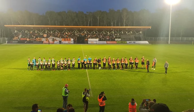 Występujący w czwartej lidze Hutnik Warszawa ma nowy stadion. Wideo
