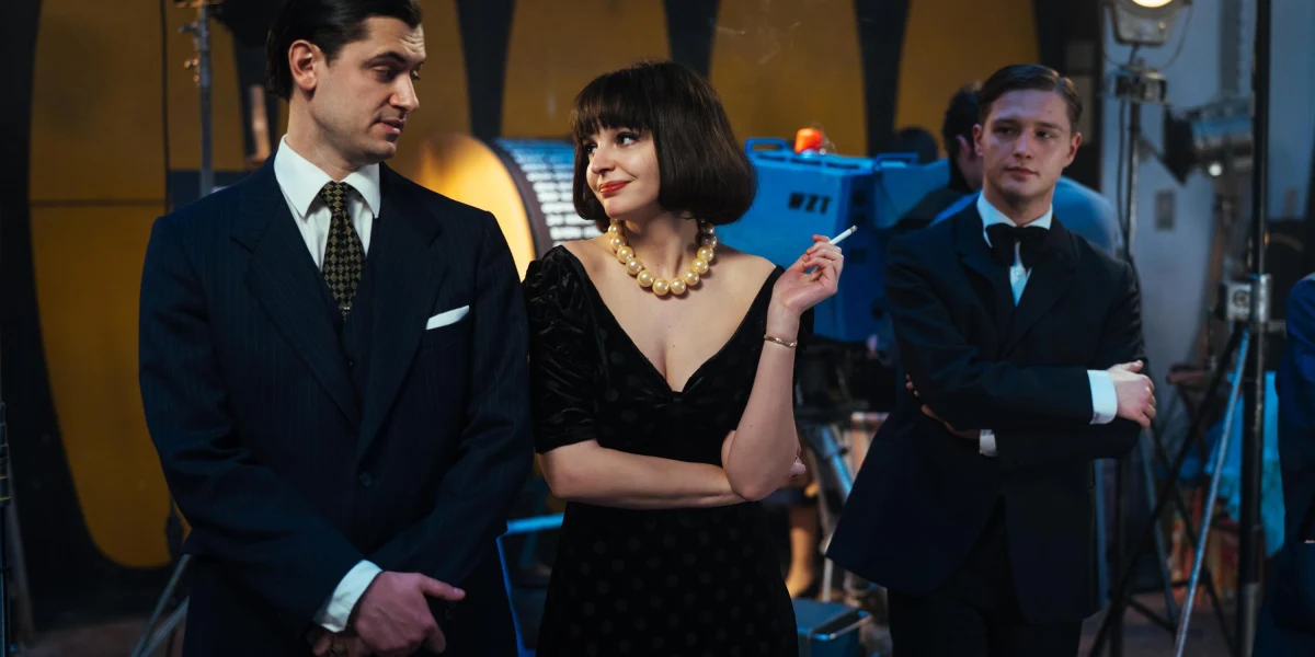 "Teściowie" z gwiazdorską obsadą. Opowieść o peerelowskim królu złodziei i ucieczek Zdzisławie Najmrodzkim. Filmowa historia Grzegorza Przemyka, która będzie miała światową premierę w Wenecji. Do tego nowy Smarzowski i biografia aktorki Kaliny Jędrusik. Po pandemicznej przerwie kilkanaście polskich produkcji czeka na swoje kinowe premiery.