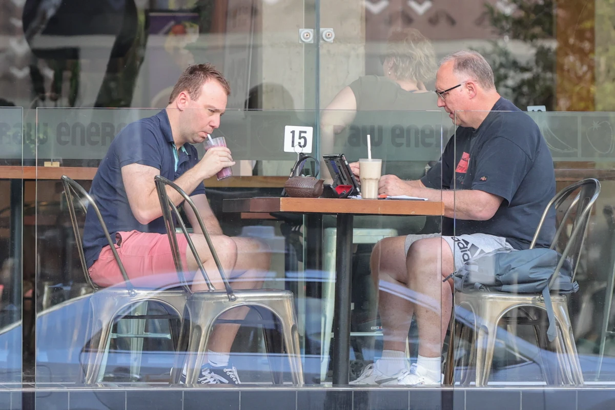 Rząd do ostatniej chwili trzyma przedsiębiorców w niepewności. Tym razem w kwestii obostrzeń koronawirusowych. Co zmieni się w najbliższym czasie?