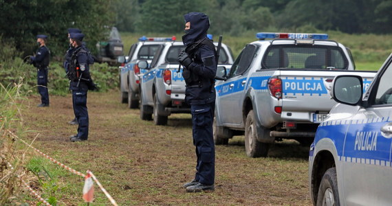 Polacy są podzieleni w kwestii oceny polskiej polityki dotyczącej sytuacji na granicy polsko-białoruskiej. Podobnie jest w przypadku działań, jakie rząd powinien podjąć wobec imigrantów próbujących nielegalnie dostać się do naszego kraju. Badanie United Surveys dla RMF FM i „Dziennika Gazety Prawnej” pokazuje jednak pewną zgodność wyborców Zjednoczonej Prawicy i Koalicji Obywatelskiej w kwestii rozwiązań, które mogłyby wdrożyć władze. 