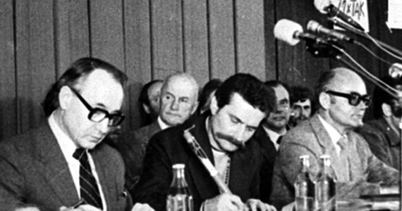 41 lat temu, 31 sierpnia 1980 r., w Polsce doszło do jednego z najbardziej zaskakujących wydarzeń XX wieku. Pokojowy bunt doprowadził do zgody władz na powstanie niezależnych związków zawodowych. Porozumienia Sierpniowe stanowiły wyłom w systemie politycznym bloku komunistycznego.