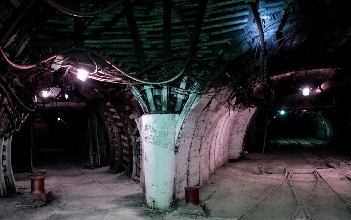 Pożar w kopalni Bielszowice w Rudzie Śląskiej. W akcji na dole bierze udział 12 zastępów ratowniczych.