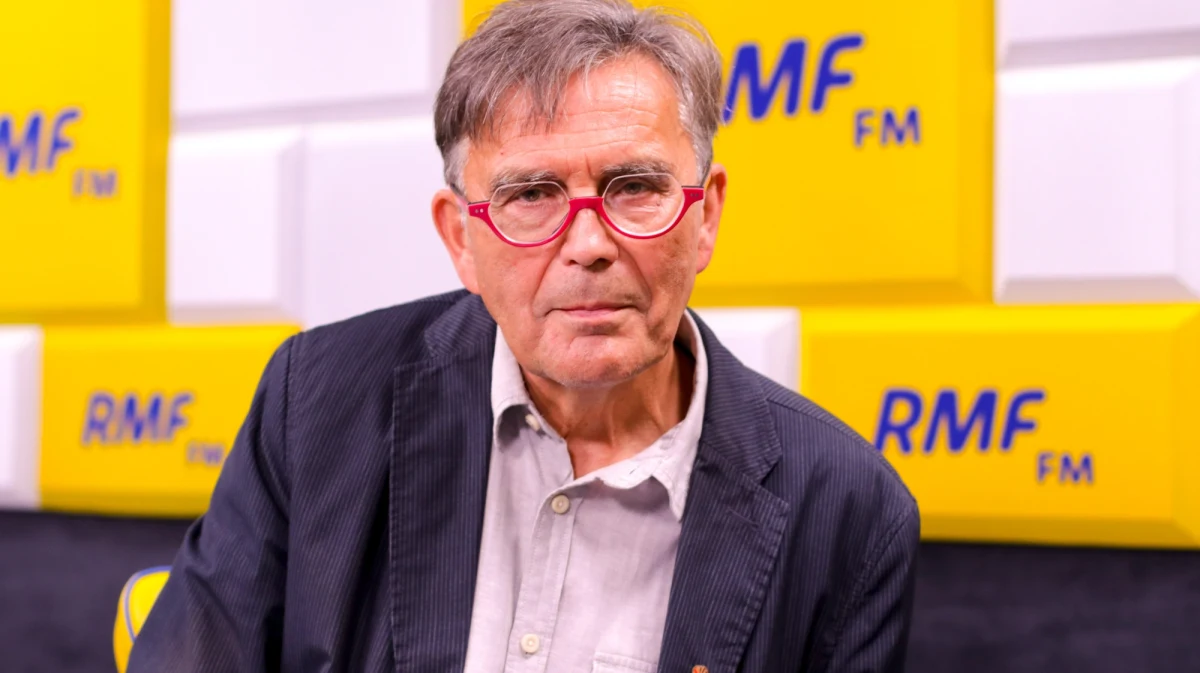 Czy nauczyciele dostaną podwyżki? Z ust ministra edukacji Przemysława Czarnka pada kwota 1000 zł brutto. "Nie będę oceniał, czy to jest dużo czy mało. Jest to zgodne z naszym postulatem" – przyznaje wiceprzewodniczący Związku Nauczycielstwa Polskiego w Rozmowie w samo południe w RMF FM. Jednocześnie Krzysztof Baszczyński głośno zastanawia się, czy nauczyciele w ogóle dostaną obiecane podwyżki i podaje argumenty. 