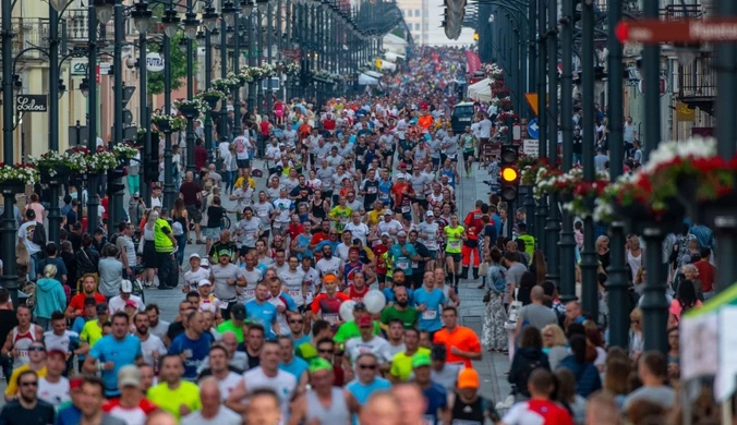Biegacze wypełnią ulice Piotrkowską w Łodzi