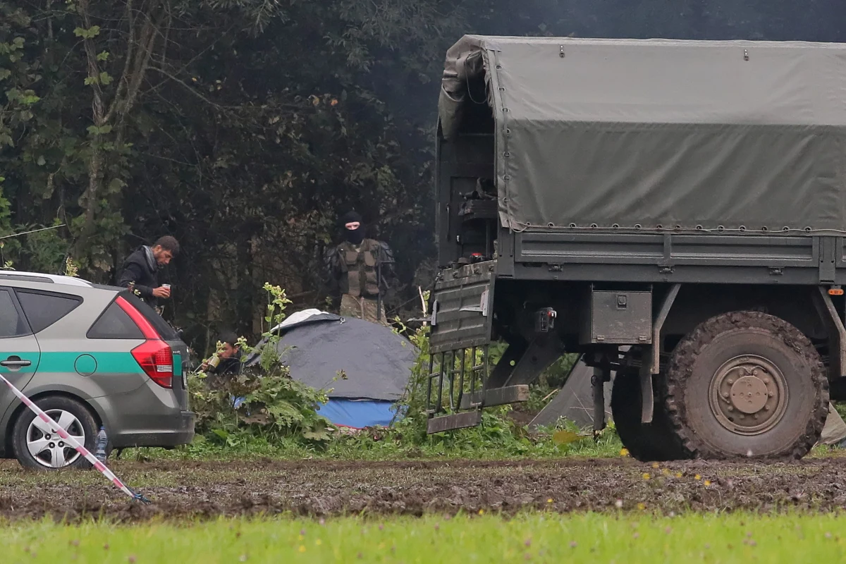 Nie wiemy, kiedy prezydent podpisze rozporządzenie w sprawie stanu wyjątkowego. Sejm zbierze się w tej sprawie niezwłocznie - w piątek lub w poniedziałek - poinformował wicemarszałek Sejmu, szef klubu PiS Ryszard Terlecki.