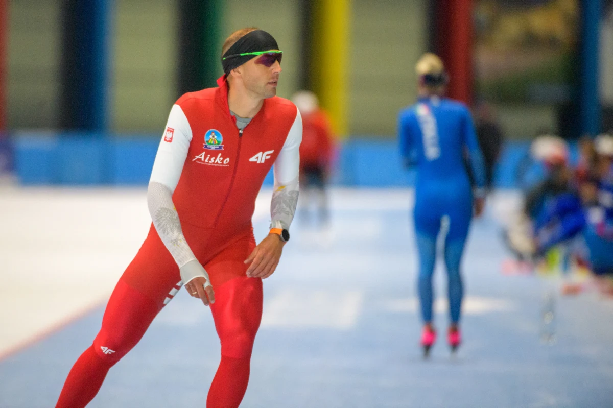 Siedem lat temu zachwycił świat zdobywając złoty medal igrzysk w Soczi, później był chorążym polskiej reprezentacji na kolejnych igrzyskach w Pjongczangu, a teraz chce zakwalifikować się do kadry olimpijskiej na Pekin. 