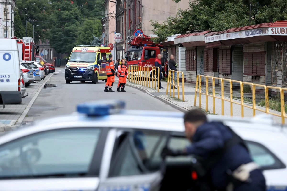 Sąd zadecydował o aresztowaniu 33-latka, który w niedzielę zamknął się w mieszkaniu kamienicy w centrum Świętochłowic i groził, że wysadzi budynek w powietrze. Mężczyzna odkręcił butlę z gazem, został obezwładniony przez policjantów.