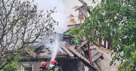 Strażacy w nocy zakończyli pracę na gruzowisku, które powstało po zawaleniu się domu jednorodzinnego w Toruniu. Wczoraj przed południem doszło tam do wybuchu. W rumowisku nikogo nie znaleziono.