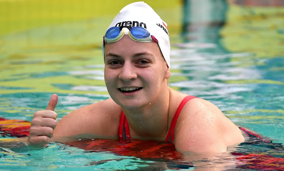 Pływaczka Oliwia Jabłońska zdobyła w środę brązowy medal igrzysk paraolimpijskich na dystansie 400 metrów stylem dowolnym (klasa 10). To 16. krążek biało-czerwonych w zawodach w Tokio.