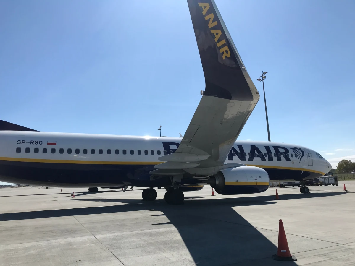 Ponad 462,9 tys. pasażerów skorzystało w sierpniu z usług lotniska Kraków Airport. Jak zaznaczyli przedstawiciele lotniska, było to o 41 proc. mniej w stosunku do sierpnia 2019 roku, ale już o 50 proc. więcej w stosunku do sierpnia ub.r.