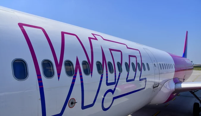 Szczepienia w liniach lotniczych. Wizz Air: Od grudnia będą obowiązkowe dla załóg