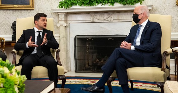 USA i Ukraina wspólnie sprzeciwiają się projektowi Nord Stream 2- napisano we wspólnym oświadczeniu prezydentów obu krajów po spotkaniu w Białym Domu. Waszyngton zobowiązał się do utrzymania roli Ukrainy jako kraju tranzytowego i podkreślił "niezachwiane" poparcie dla suwerenności Kijowa w obliczu agresji Rosji.