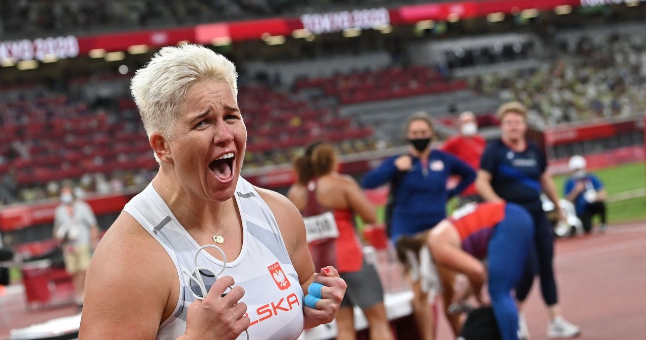 Anita Włodarczyk zrobiła show, kapitalny wynik. Młot lądował za rzutnią
