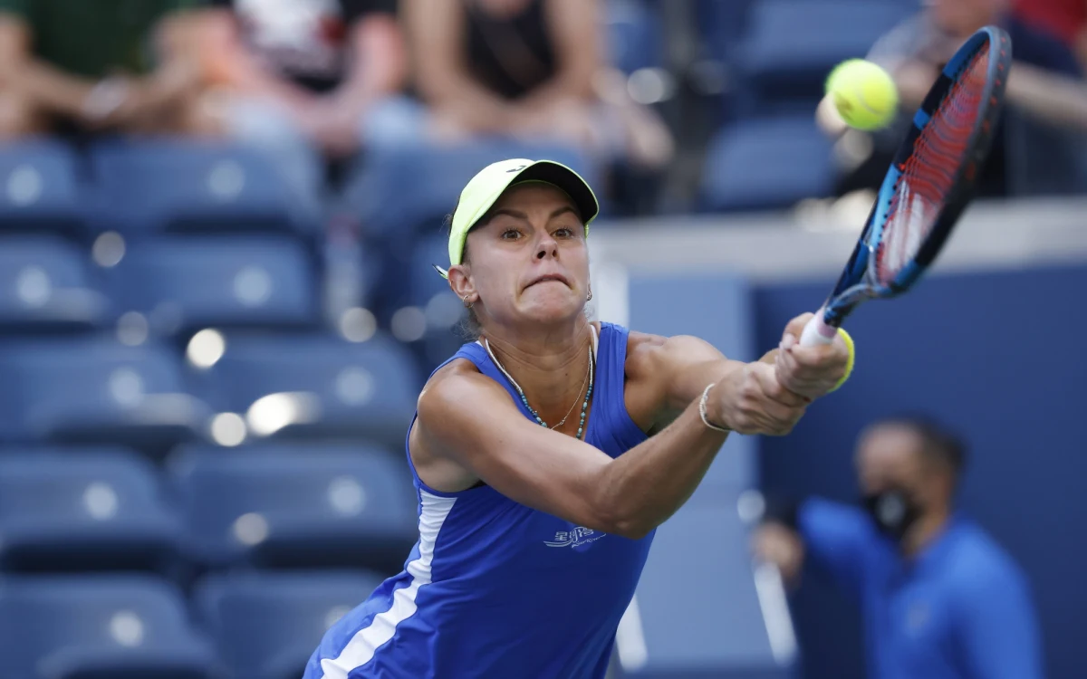 ​Magda Linette i amerykańska tenisistka Bernarda Pera sprawiły wielką niespodziankę, pokonując w pierwszej rundzie debla US Open rozstawione z dwójką Barborę Krejcikovą i Katerinę Siniakovą 6:3, 6:4. Czeszki w tej konkurencji wspólnie wywalczyły trzy tytuły wielkoszlemowe.