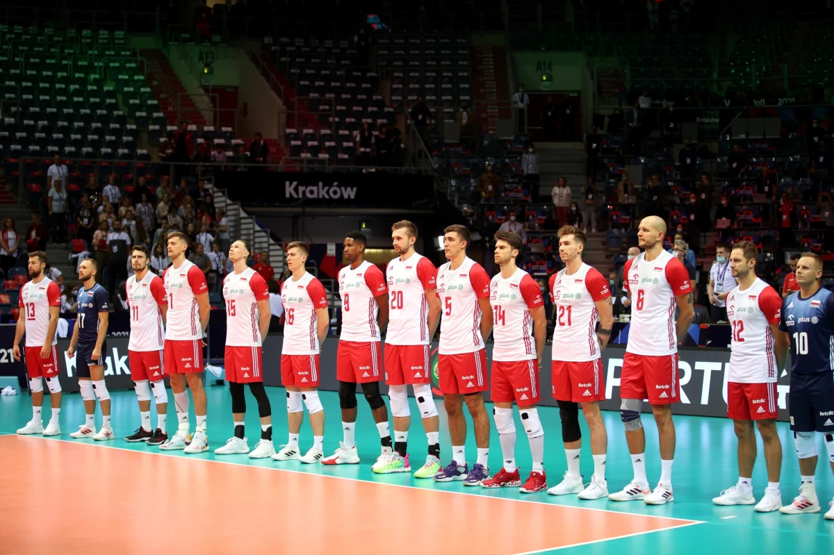 „Zagraliśmy słabiej. Taka jest siatkówka w tej chwili, że nawet z Portugalią, z którą - wydaje się, że nigdy w życiu jeszcze nie grałem - można przegrać seta popełniając kilka głupich błędów” – tak porażkę w drugim secie spotkania Polska – Portugalia tłumaczył libero reprezentacji Polski Paweł Zatorski.