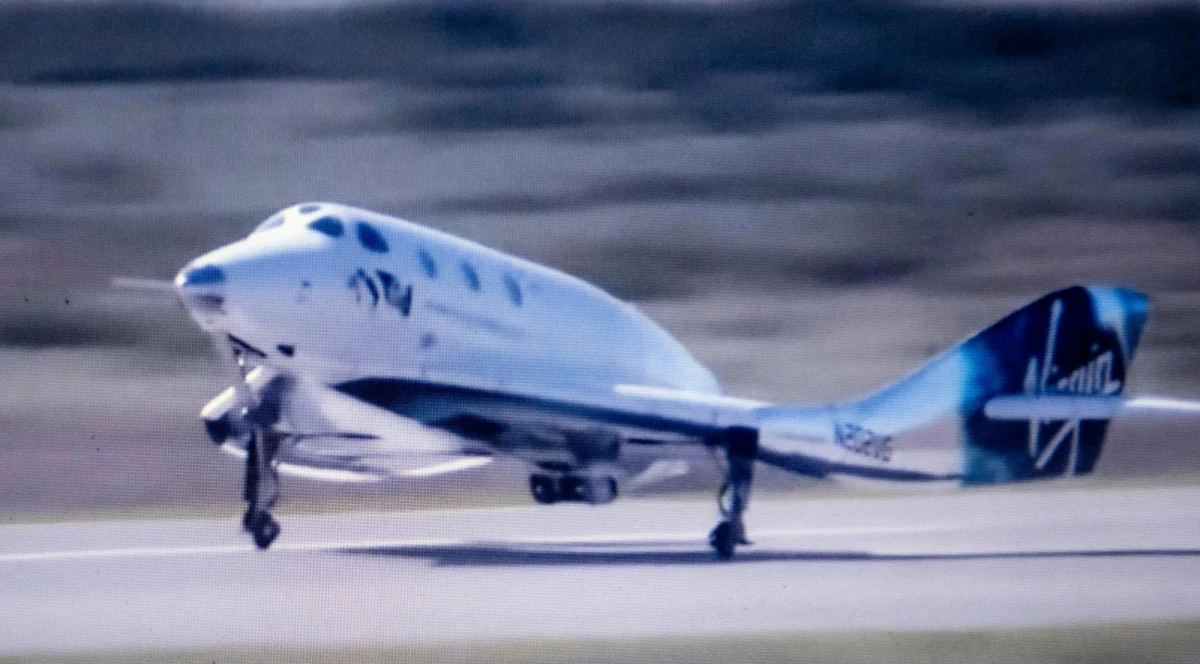 Komercyjne wycieczki w kosmos Richarda Bransona uziemione przez amerykański urząd czuwający nad bezpieczeństwem lotów pasażerskich. Jet to związane z ostatnim testowym lotem z udziałem brytyjskiego miliardera. 