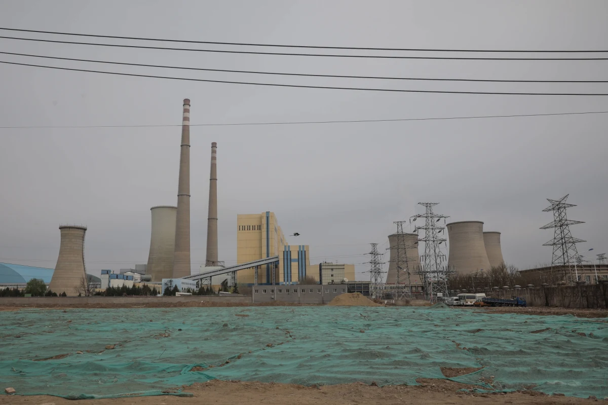 USA i Chiny nie osiągnęły porozumienia w sprawie walki ze zmianami klimatu, a chińscy urzędnicy oznajmili, że Pekin ma własny plan w tej dziedzinie - podał hongkoński dziennik "South China Morning Post", cytując anonimowe źródło. Chiny i USA uwalniają do atmosfery najwięcej CO2 ze wszystkich państw świata.